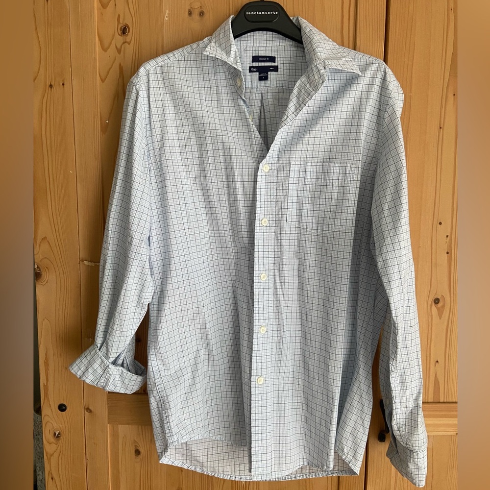Women’s Gap Light Blue Checkered Shirt